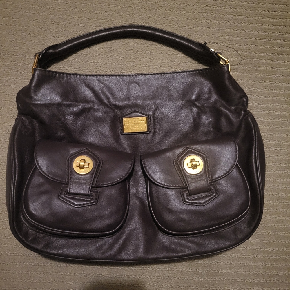 Marc By Marc Jacobs Elegant Burgundy Leather Handbag
